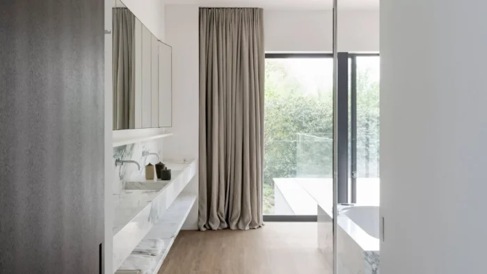 50 LVP 615 evp vinyl flooring roomscene 1