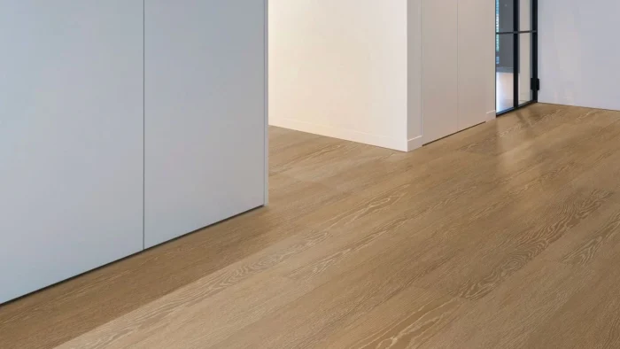 50 LVRE 132 evp vinyl flooring roomscene 1