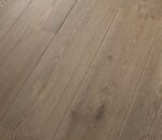UU005 04985 ANGLED