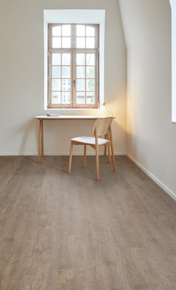 VV153 09605 ROOM