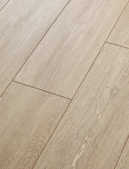 VV376 00953 ANGLED