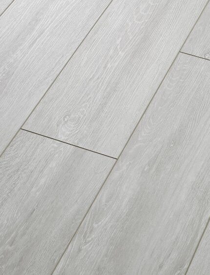 VV376 00957 ANGLED