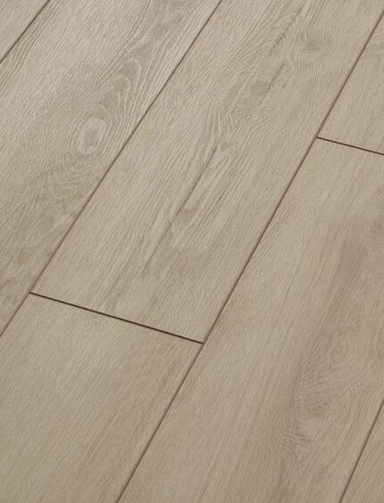 VV426 00853 ANGLED