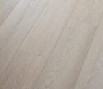 VV809 02515 ANGLED