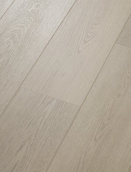 VV827 02713 ANGLED