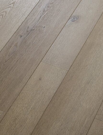 VV744 00992 ANGLED
